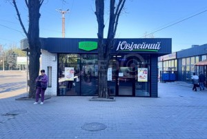 Володимира Терещенка (г. Кривой Рог, Терновской район) - Здається торгівельний майданчик, 750 грн. за кв.м. - АФНУ